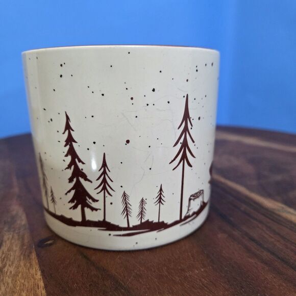 Limited Edition Tim Hortons Ceramic Mug Woodland Beaver 2019 Holiday Cream/Rust - Picture 4 of 10